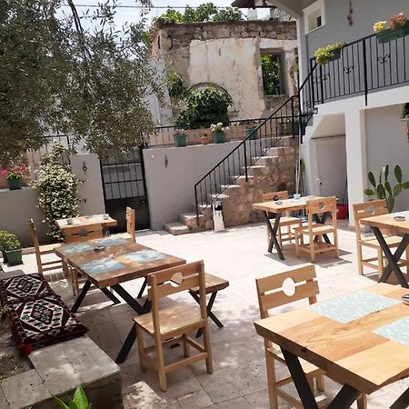 Otelia Pansiyon Ayvalı Exterior foto