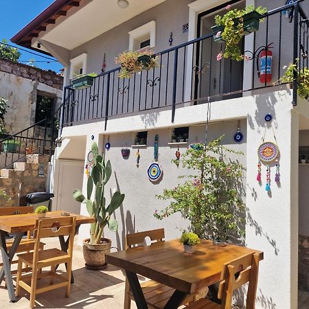 Otelia Pansiyon Ayvalı Exterior foto