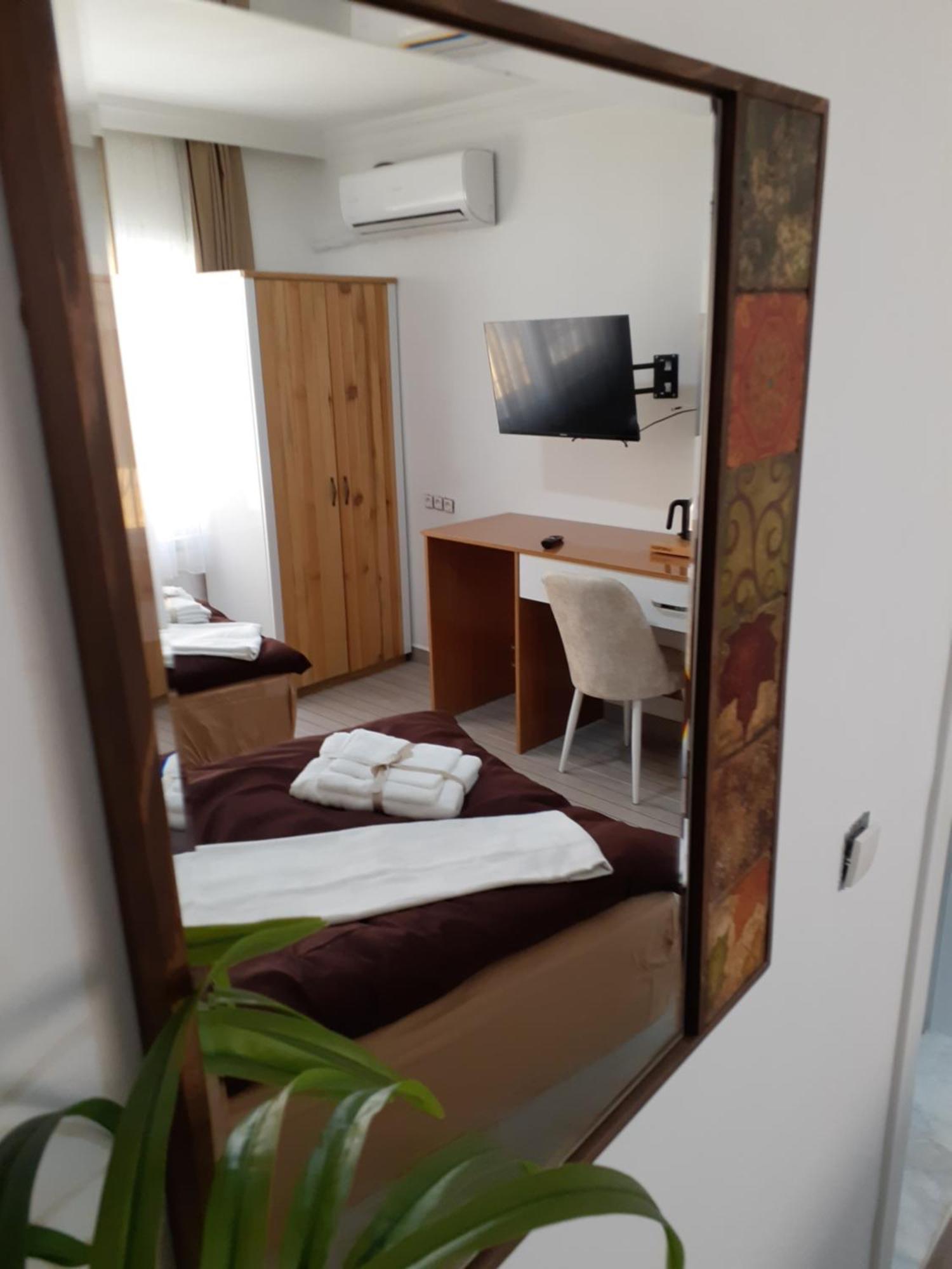 Otelia Pansiyon Ayvalı Exterior foto