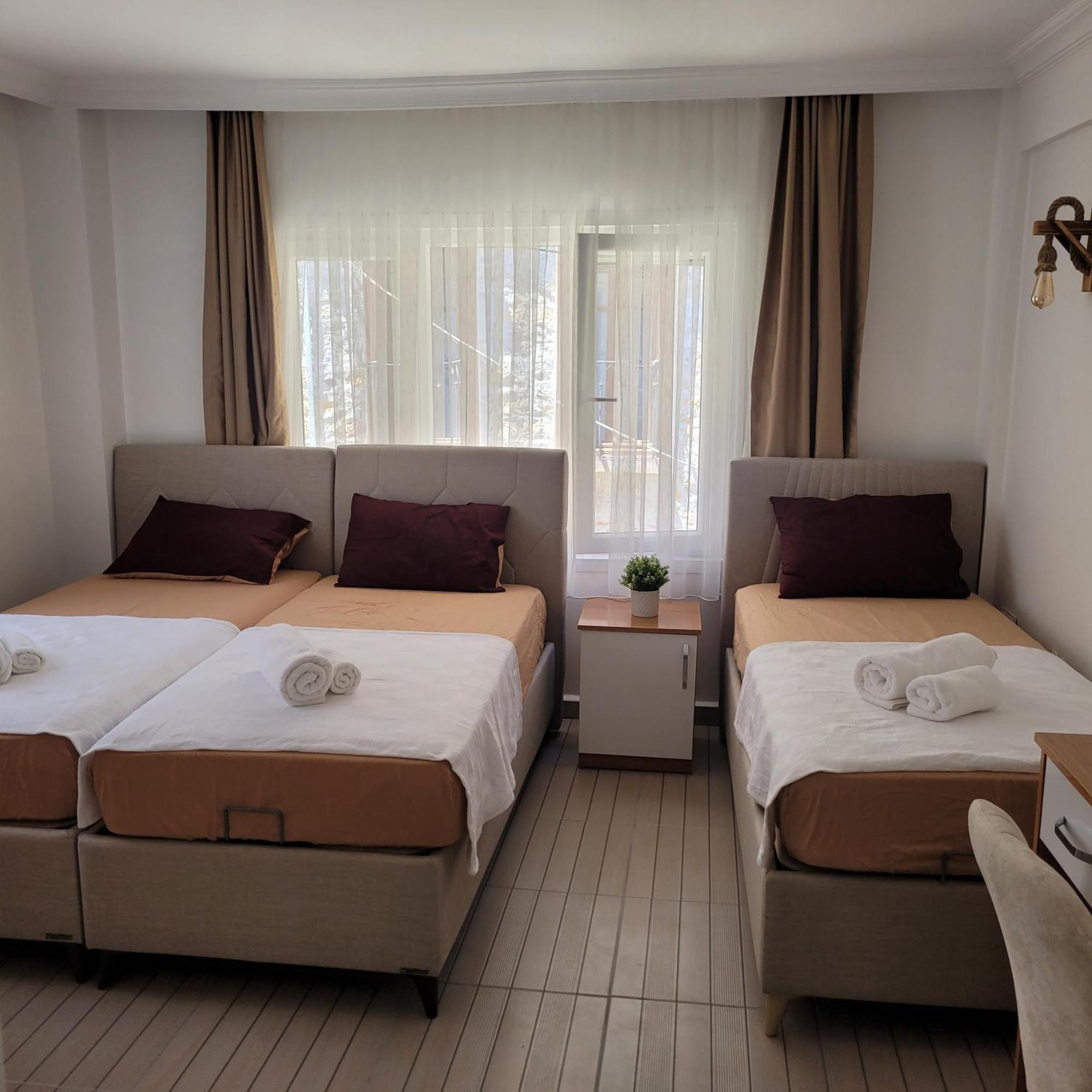 Otelia Pansiyon Ayvalı Exterior foto