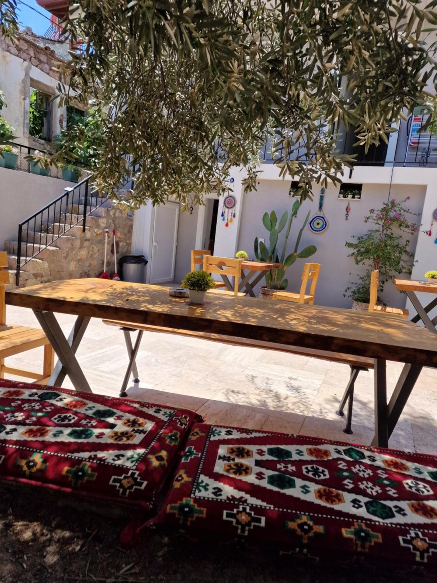 Otelia Pansiyon Ayvalı Exterior foto